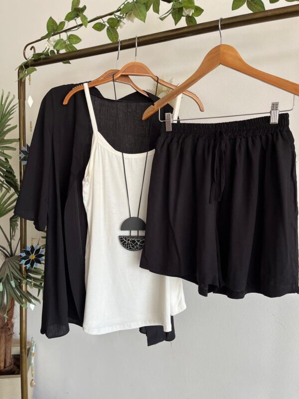 Conjunto Kimono Preto/ Short Nina 40 / Regata Marcelina Branca / Colar