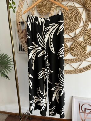 Pantalona Preta Estampada Branca