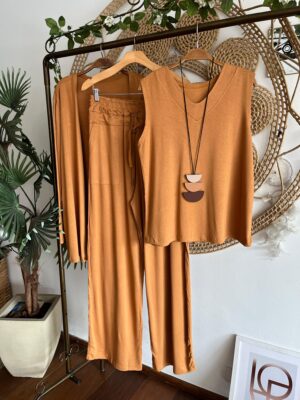 Conjunto Três Peças Moletinho Caramelo