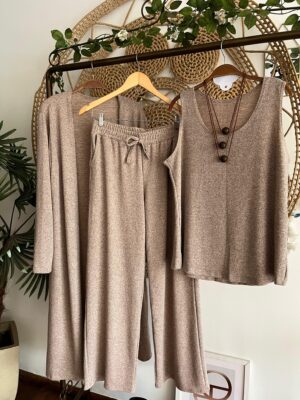 Conjunto Três Peças Lãzinha Areia Max Cardigã + Pantalona