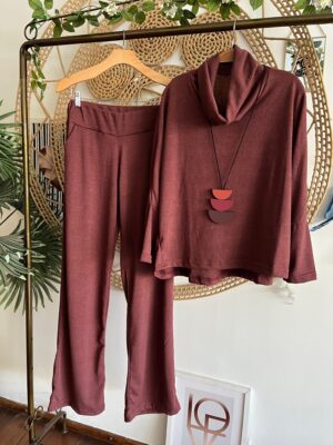 Conjunto Petra Marrom