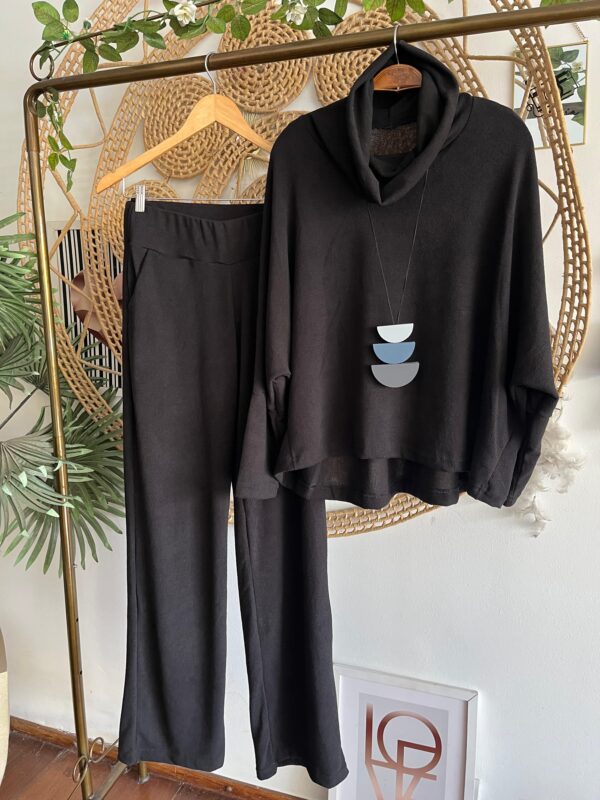 Conjunto Petra Preto