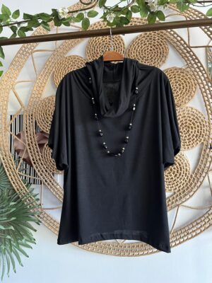 Blusa Gola Caída Preto