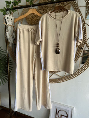 Conjunto Esportivo Bege